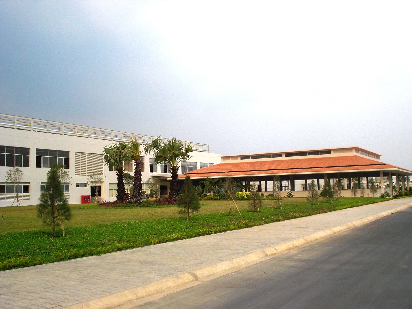 KUMHO TIRES SQUARE